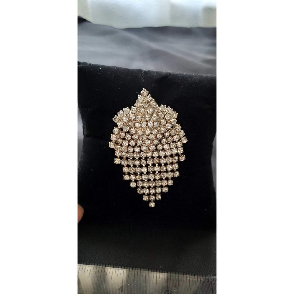VINTAGE DESIGNER CELEBRITY NY RHINESTONE STAR FRINGE BROOCH PIN
